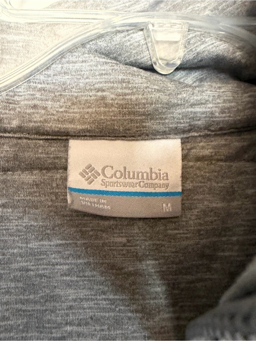 Columbia Gray Quilted Sleeveless Vest with Dark Side Panels - Picture 2 of 9